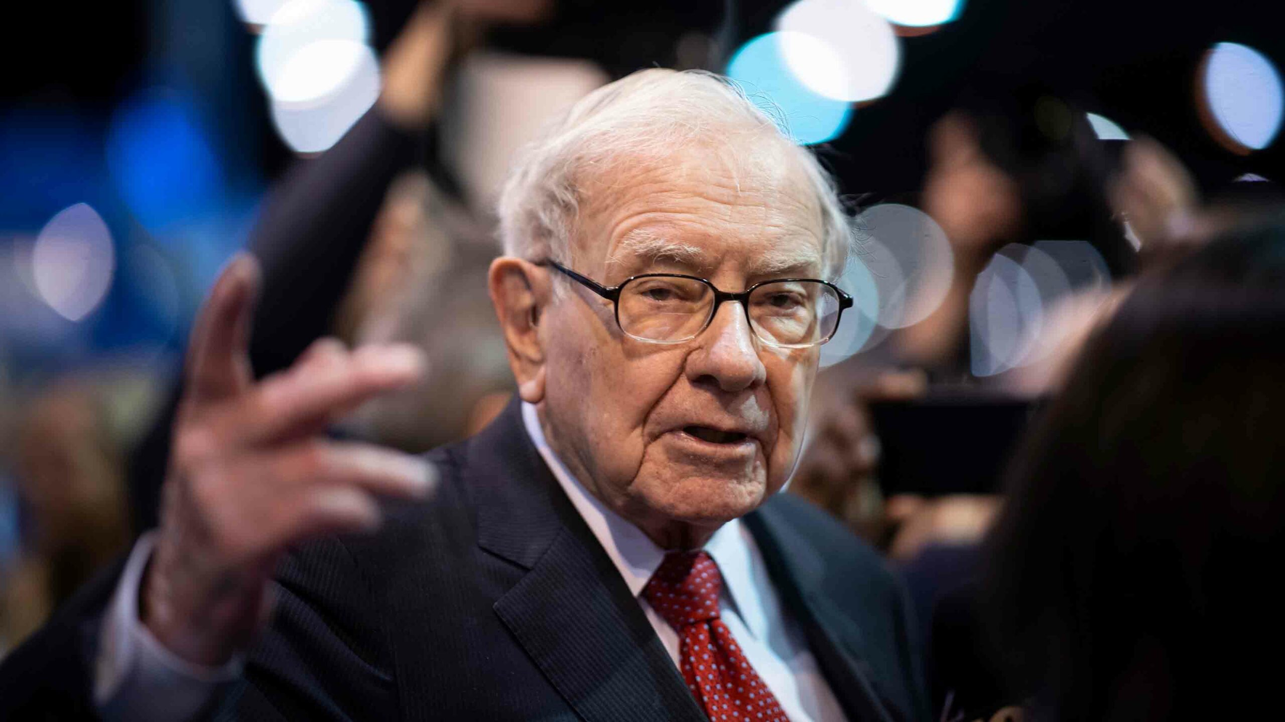 Warren Buffett และ Berkshire เจอปัญหา!! ธุรกิจประกันขาดทุนหลายพันล้านดอลลาร์
